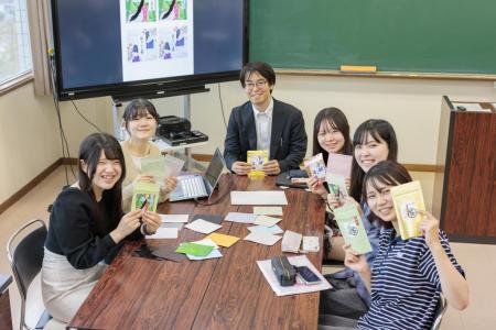 【フェリス女学院大学】井内ゼミ生が「源氏物語utf-8 【フェリス女学院大学】井内ゼミ生が「源氏物語utf-8