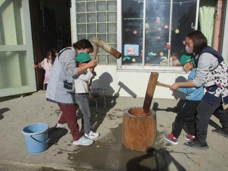 「メリークリスマス」の2日後には「よいしょ!」の掛 「メリークリスマス」の2日後には「よいしょ!」の掛