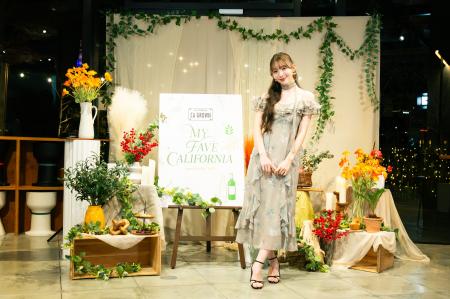 ViVi編集部と人気フルーツボウル店THE_ Bがコラボレー ViVi編集部と人気フルーツボウル店THE_ Bがコラボレー