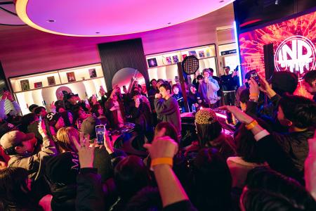 銀座発・音楽で体感する“ひと目惚れ”。glo(TM) × Hype