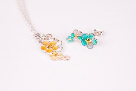 【12/15】AIGIS エマーユシリーズにピアスとネックレ