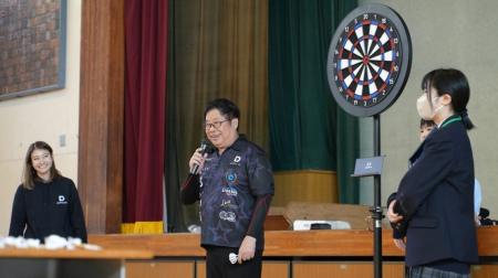 世界10か国・200名が参加　生徒主体運営のダーツ国際