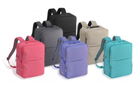 50万個販売のビジネスリュックの知見を生かした通学リ