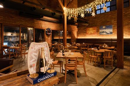 ホリデーシーズンを煌びやかに彩る「シャンドン ウィ