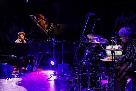 公演初日のオフィシャルレポートが到着「MONTREUX JAZ 公演初日のオフィシャルレポートが到着「MONTREUX JAZ