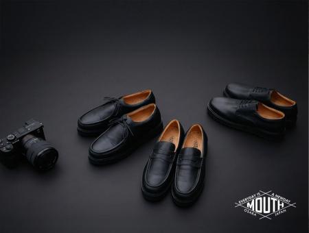 カメラマンの足元を彩る「MOUTH FOOTWEAR」からブラッ