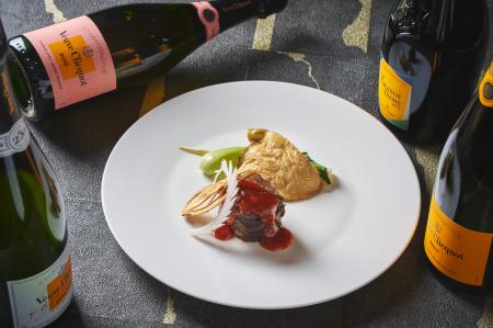 ヴーヴ・クリコとコラボレーションした、一夜限りのペ ヴーヴ・クリコとコラボレーションした、一夜限りのペ