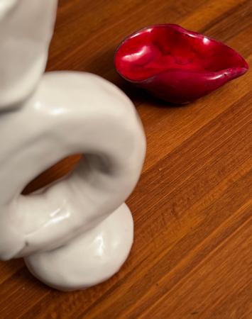 開業8周年記念！高さ170cmの大型立体展示と鮮烈な“厚