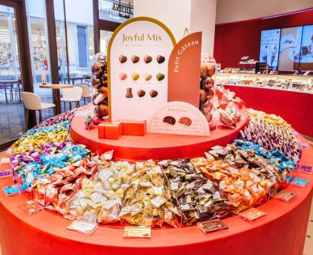 “日常の贅沢”を、もっと自由に。もっと自分らしく。ゴ