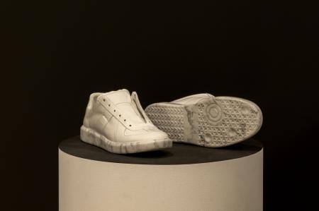 村松英俊の個展『Return to Stone』にて合同企画『Wea 村松英俊の個展『Return to Stone』にて合同企画『Wea