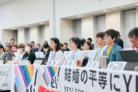 同性婚の法制化を国会議員へ直訴。全国の原告・弁護団 同性婚の法制化を国会議員へ直訴。全国の原告・弁護団
