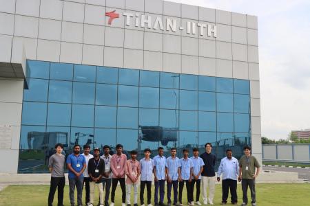 日本初、Fixxがインドの整備学生に向けた人材育成支援 日本初、Fixxがインドの整備学生に向けた人材育成支援