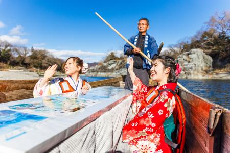 埼玉県の観光地・長瀞の冬の風物詩　秩父鉄道「utf-8