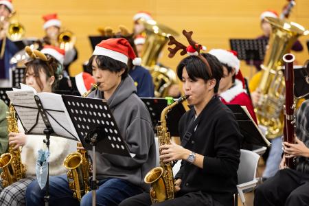 【福岡大学】キャンパスから学生たちが届けるクリスマ 【福岡大学】キャンパスから学生たちが届けるクリスマ