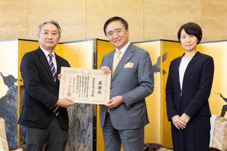 ENEOSが「森林再生パートナー」として、神奈川県知事 ENEOSが「森林再生パートナー」として、神奈川県知事