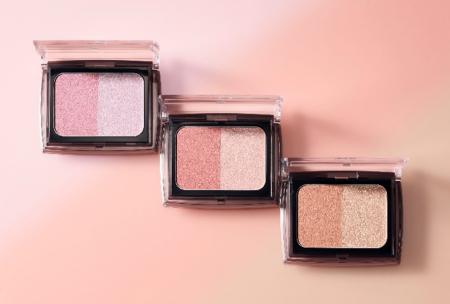 ひと塗りで「明るい幸せ顔」！ファンケルが2色セット