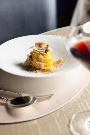 【アルマーニ / リストランテ】銀座の街がきらめくホ