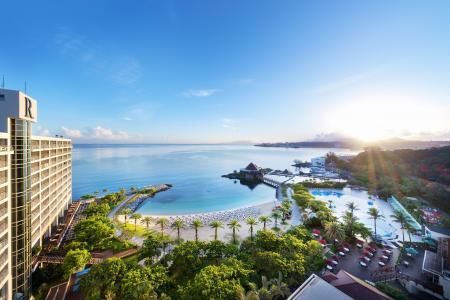 沖縄・恩納村【紅型 × 珊瑚花 アート展】を1月末まで