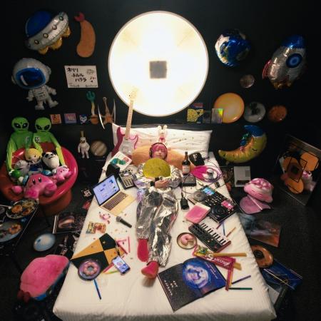 沖縄発！20歳の奇才フィメールラッパー「えびちる」ア