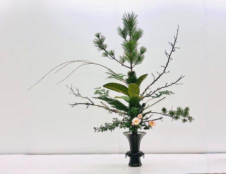 池坊専宗氏の写真と日本の伝統文化、いけばなの粋であ