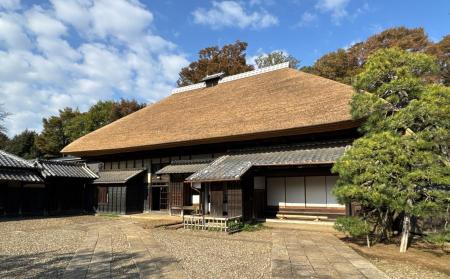 【千葉県柏市】約４０年ぶりに葺き替えた茅葺屋根は必