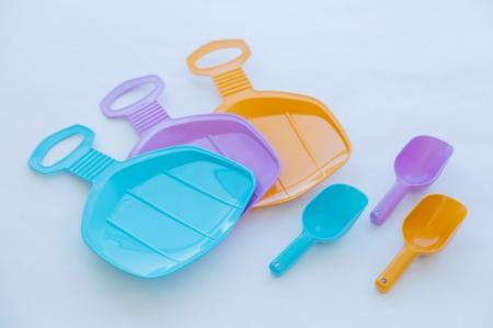 対馬の海洋ごみが雪遊びアイテムに。　再生プラスチッ