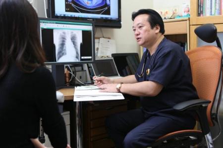 乳がん治療、情報が多すぎて迷ったときに-「選択肢の