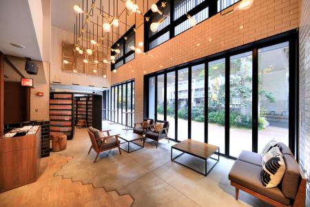 阪急大阪梅田駅より徒歩7分！滞在中約10,000冊のMANGA