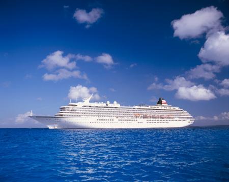 地域観光と船旅をつなぐ新たな旅のカタチ「飛鳥II」の