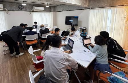 丸文、AIコミュニケーションロボットKebbi Airの教育