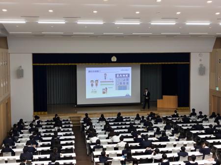 学校法人駿台甲府学園における東京証券取引所と連携し