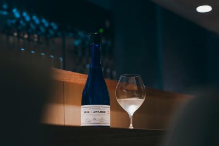 泡盛で仕上げる“異例のひやおろし”『SAKE×AWAMORI 大