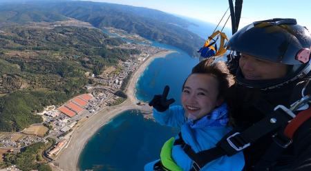 空から海を360°一望できるオーシャンスカイダイビング