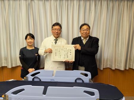 東京衡機試験機、豊橋市民病院に搬送用ストレッチャー