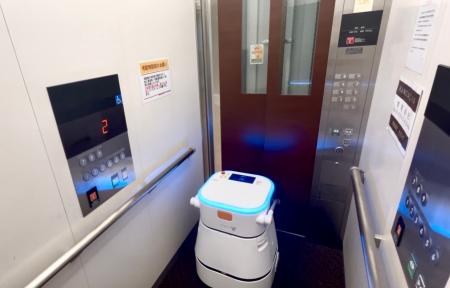 【国内初】清掃ロボット「J35」がOcta Roboticsの「LC