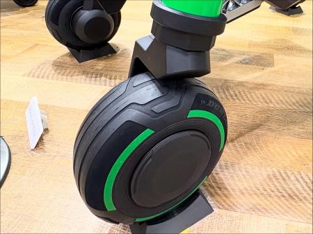 スズキ株式会社「MOQBA2」に木粉・バイオプラスチック