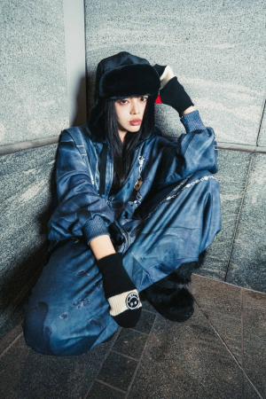 ROYAL FLASHがexclusive item “TALKING ABOUT THE ABS