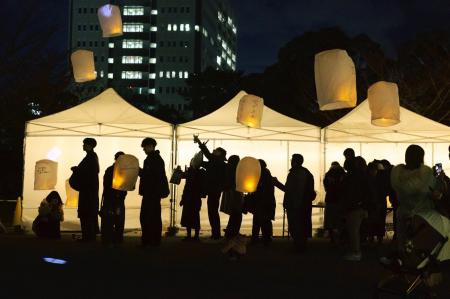 新しい一年の始まりにランタンナイト　静岡・駿府城公