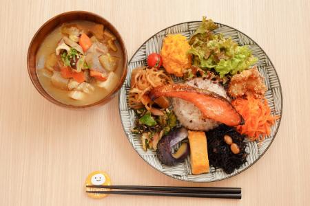 東京・田端の新店「IRORI Tabata」、2日間限定“韓国フ