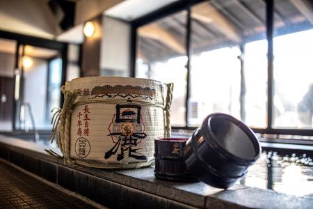 地元西宮の銘酒を贅沢に注ぐ！ 湯の華廊で「新春・日