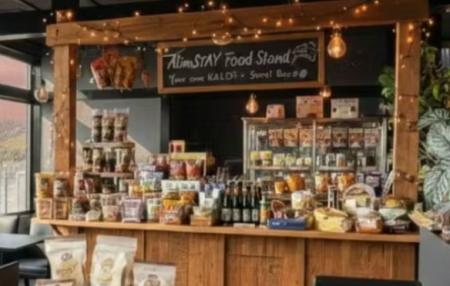 23歳の若き支配人が挑む。無人スマートホテルのラウン