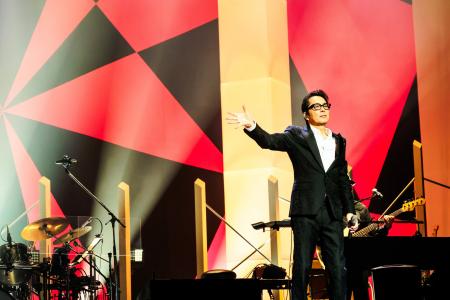 徳永英明がリクエスト投票された楽曲の中からセットリ