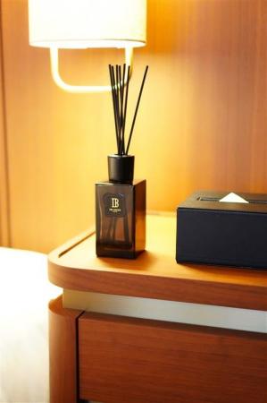 「旅の記憶を、香りで持ち帰る」THE BASICS FUKUOKA ×