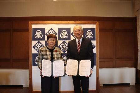 神戸女学院大学と土佐女子中学高等学校が高大連utf-8