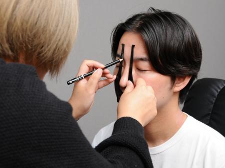 【全国15店舗目 新宿駅徒歩4分】メンズ眉毛サロン 眉