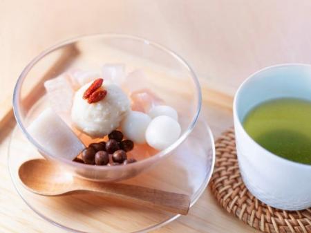 【旬を先取り】「苺ミルク白玉あんみつ」を2026年1月7