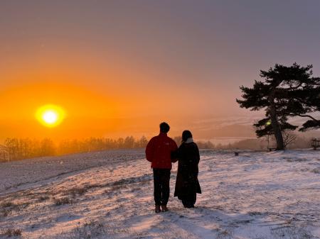 愛妻の日イベント「愛妻の丘で夫婦そろって日の出ツア
