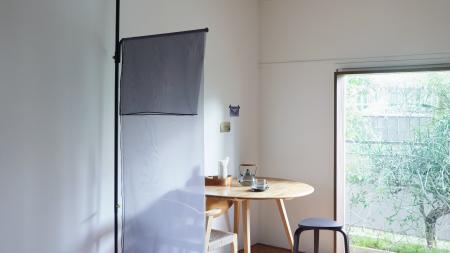 突っ張り棒を再定義した「DRAW A LINE」から空間を仕