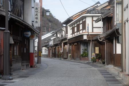 株式会社土と風 が兵庫・龍野城下町にて伝統的建物の