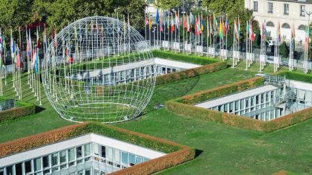 パリ・ユネスコ本部で開催『イサム・ノグチの平和の庭